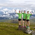 Brødrene Johan (i midten), Øyvind (til venstre) og Anders Bugge (til høyre) fra Eidsvåg var suverene og kapret hele pallen med å komme på 1.-2. og 3.plass. Foto Daniel Kvalvik.
