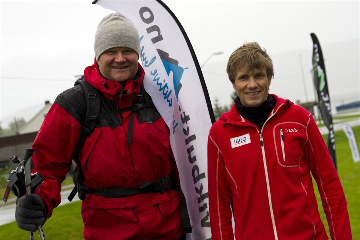 Rolf Tage Gjøen og Carl Gunnar Orset er de eneste som har gått alle 6 toppene alle 9 åra. Torvikbukt 6 topper 8.september 2012.